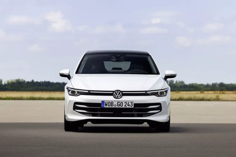 AUTO BILD Nyári Gumiabroncs Fékteszt 2025: Szoros Verseny Meglepő Kiemelkedőkkel