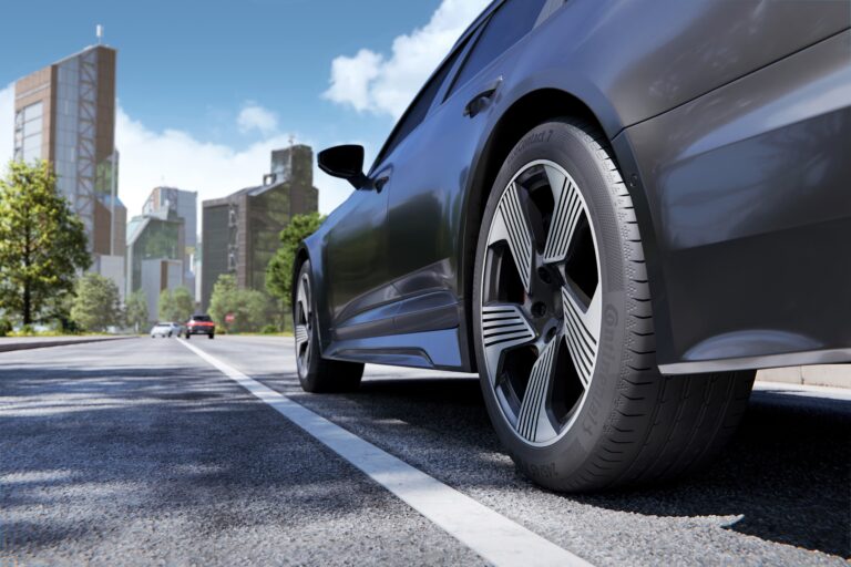 Škoda Elroq: 20 colos Continental EcoContact 7 gumiabroncsok eltérő első és hátsó méretben