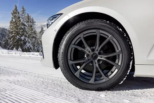 GoodYear UltraGrip Performance 3 - 3